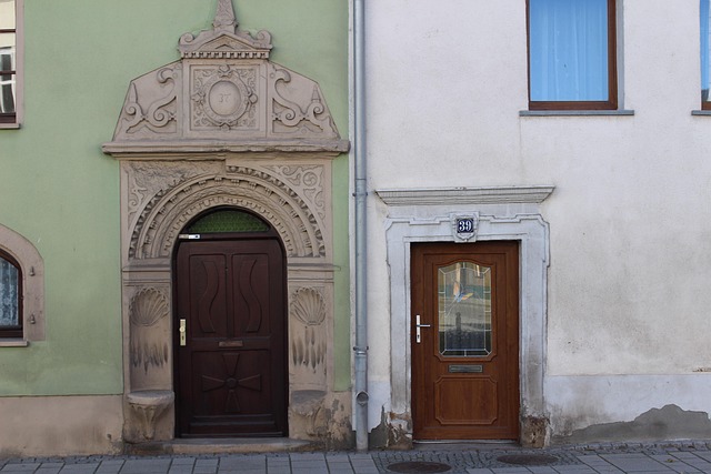 Free Building Door photo and picture