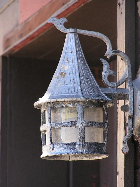 Free Scotty'S Castle Lamp photo and picture