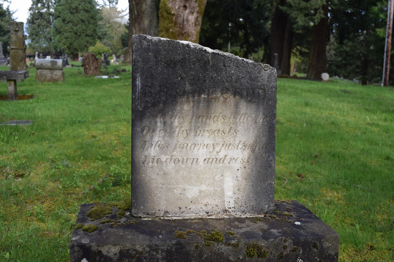 Tombstone - free online jigsaw puzzle photo