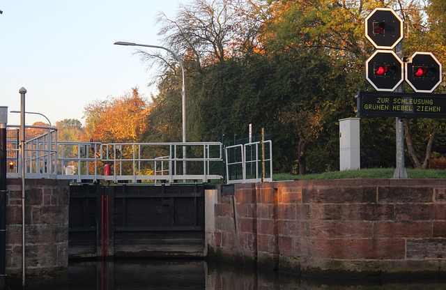 Free Lock Waterway photo and picture