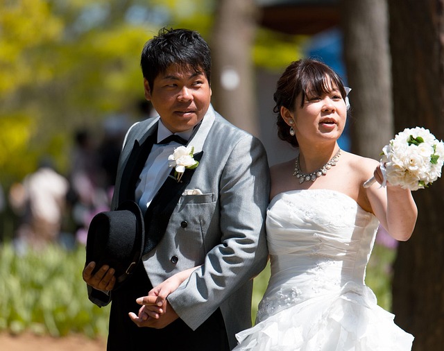 Free Wedding Couple White Dress photo and picture