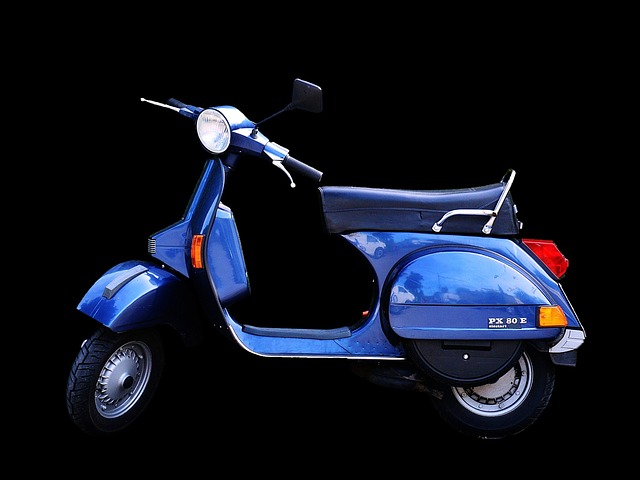 Free Vespa Piaggio photo and picture