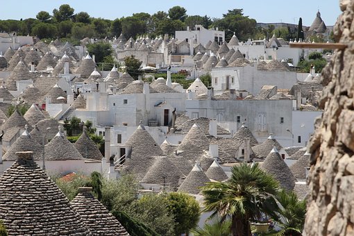 Free Trulli Alberobello photo and picture