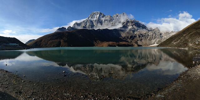 Gokyo, Nepal, Sø, Bjerg