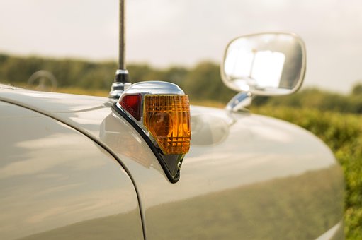 Free Mercedes Indicator photo and picture
