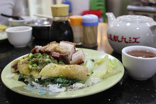 Comida China, El Pollo Y El Arroz