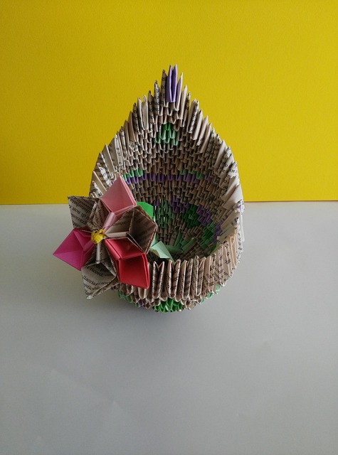 Free Origami Vase photo and picture