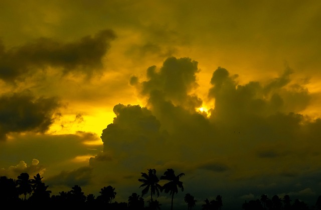 Himmel, Spätnachmittag, Geschlossen