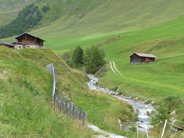 Bach, Berge, Südtirol, Bergdorf, Italien