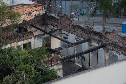 Free Debris House photo and picture