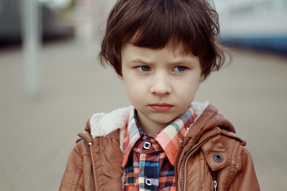 portrait of a boy 少年 憂鬱な pixabayの無料写真