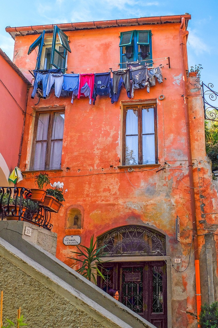300+ Free Cinque Terre & Italy