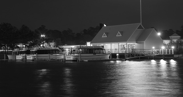 Free Boats Water photo and picture