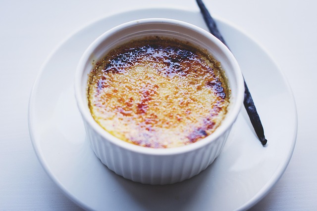 food, drinks, cream, creme brulee, dessert, eggs, sugar, sweet, vanilla, blue food, blue egg, blue eggs, blue dessert, creme brulee, creme brulee, creme brulee, creme brulee, creme brulee