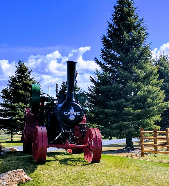 Free Tractor Steam photo and picture