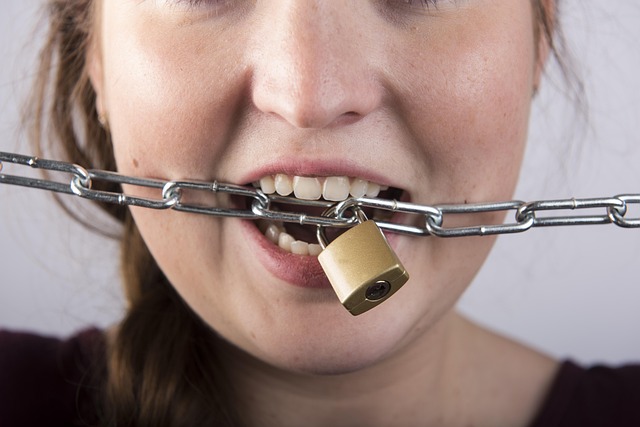 Free Lock Jaw photo and picture