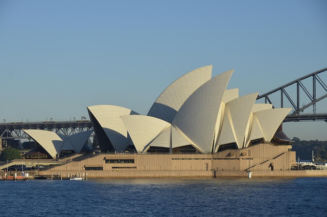 Free Opera House Bridge photo and picture