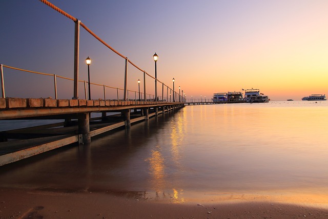 Free Web Landing Stage photo and picture