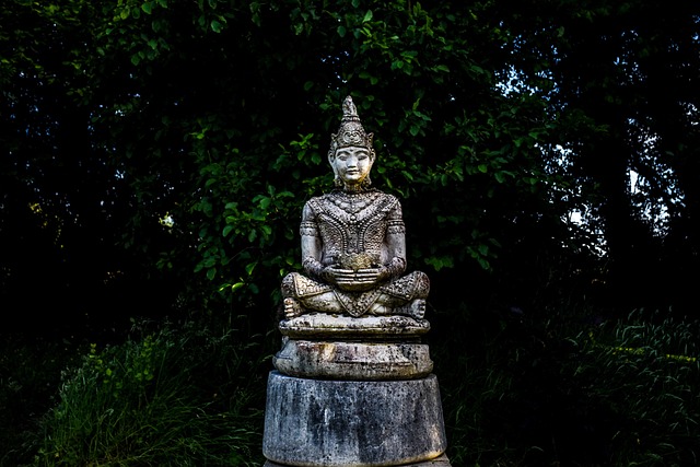Free Buddhist God photo and picture