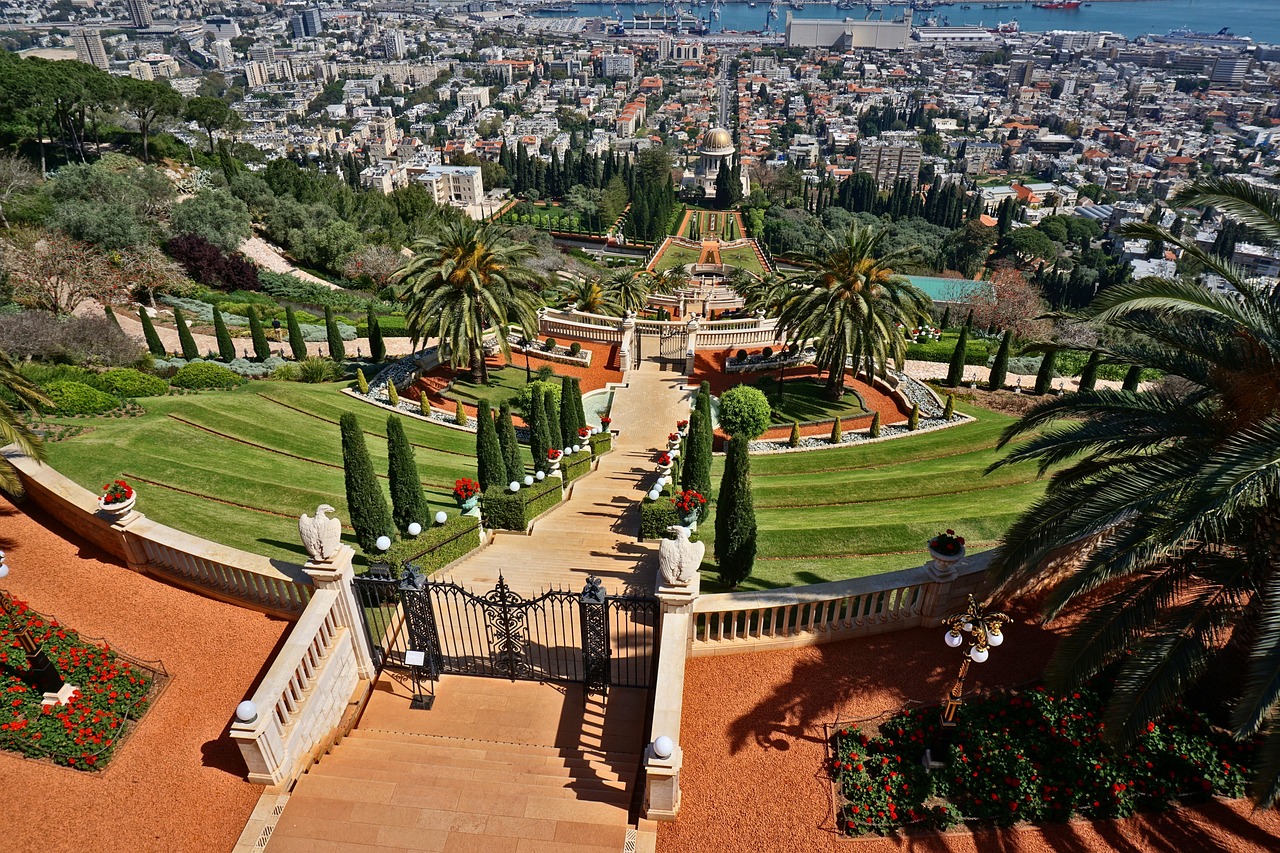 Stairs - free online jigsaw puzzle photo