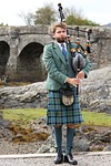 bagpipes, highlander, castle