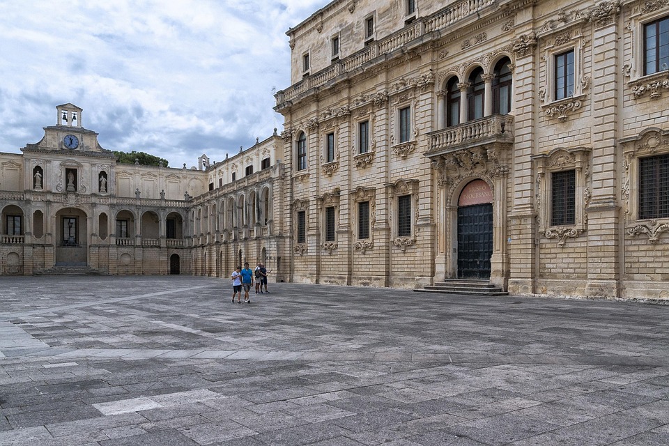 lecce italien stadt architektur innenstadt flughafen lecce italien stadt architektur innenstadt flughafen