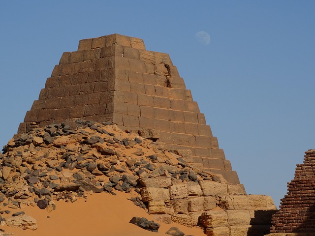 Karikatur, Meroe, Pyramide, Alte
