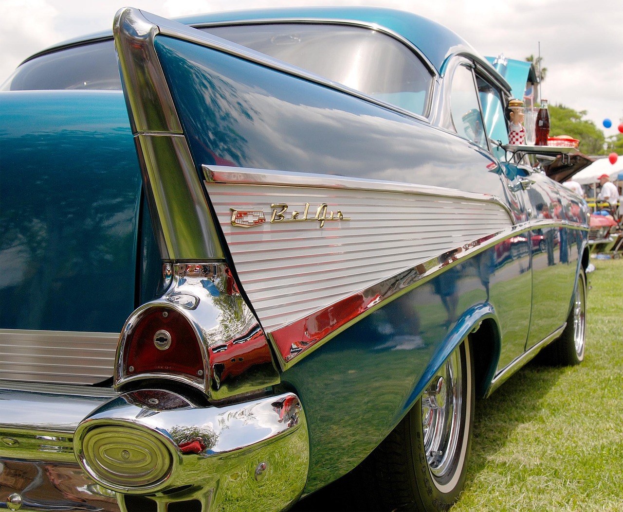 Car - free online jigsaw puzzle photo