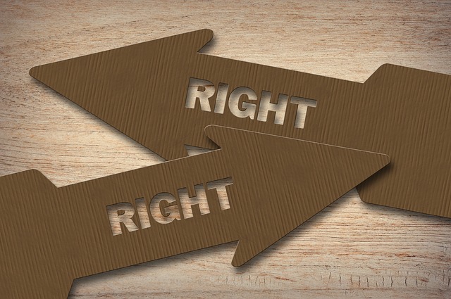 Free arrows signpost decisions illustration