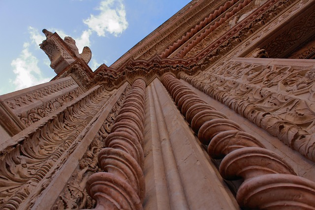 Free Architecture To Travel photo and picture
