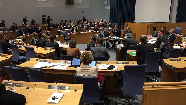 Landtag, Diputado, Parlamento