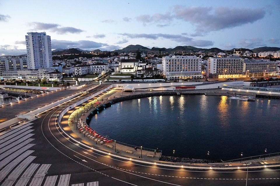 Dive into the Deep: Scuba Adventures in the Azores’ Crystal Waters