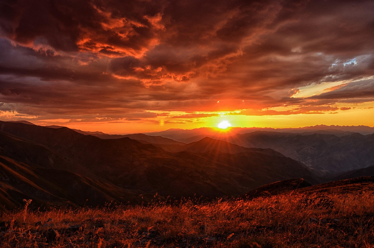 Sch ne Sonnenuntergang Berg Hintergrundbilder Nat rliche Wald Berge sch-ne-sonnenuntergang-berg-hintergrundbilder-nat-rliche-wald-berge
