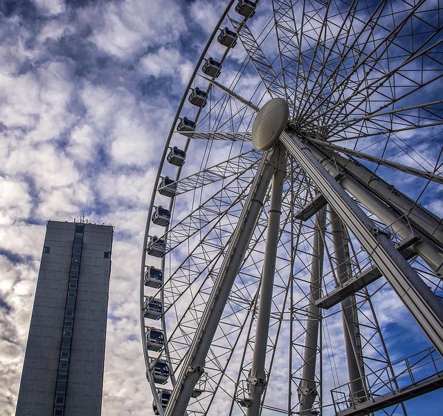 Free Ferris Wheel Roll Along photo and picture