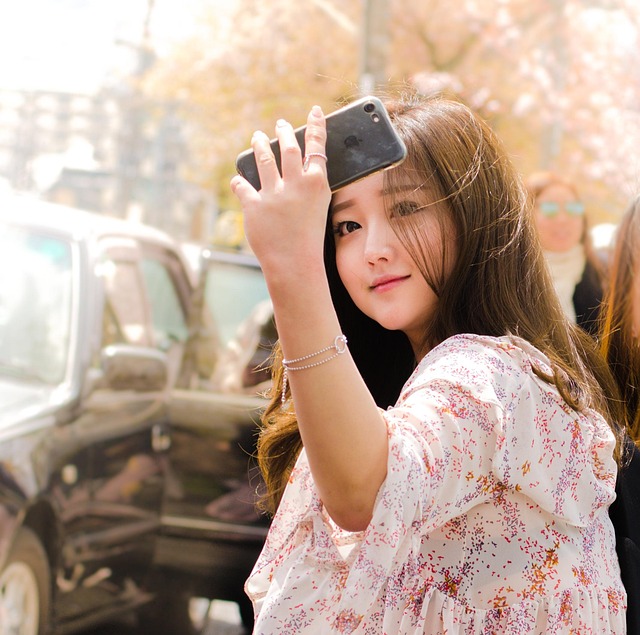 Free Beautiful Girl photo and picture