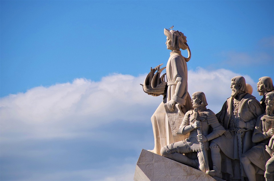 Charming Getaways: Day Trips to Enchanting Towns near Lisbon