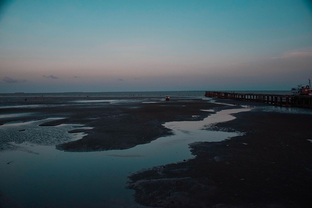 Free No Person Body Of Water photo and picture