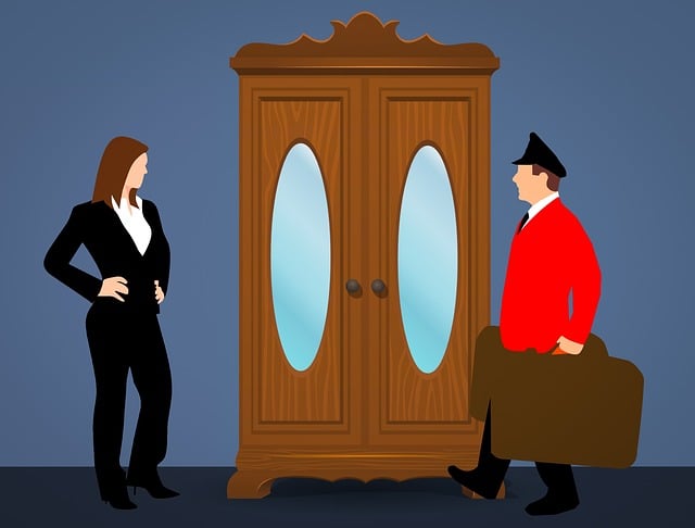 Free tourist closet bellboy illustration