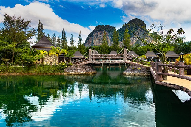 Free Monolithic Part Of The Waters Lake photo and picture