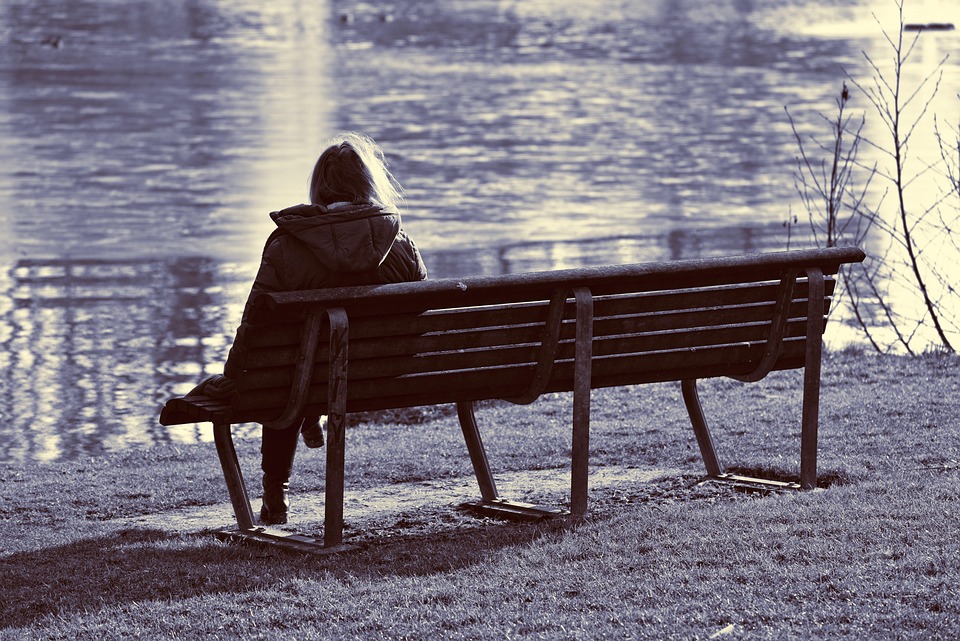 女性 人 孤独 - Pixabayの無料写真 - Pixabay