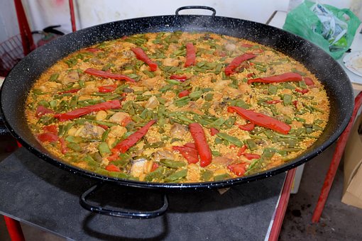 Cocina típica de España, Paella Valenciana Cocina típica de España, Paella Valenciana