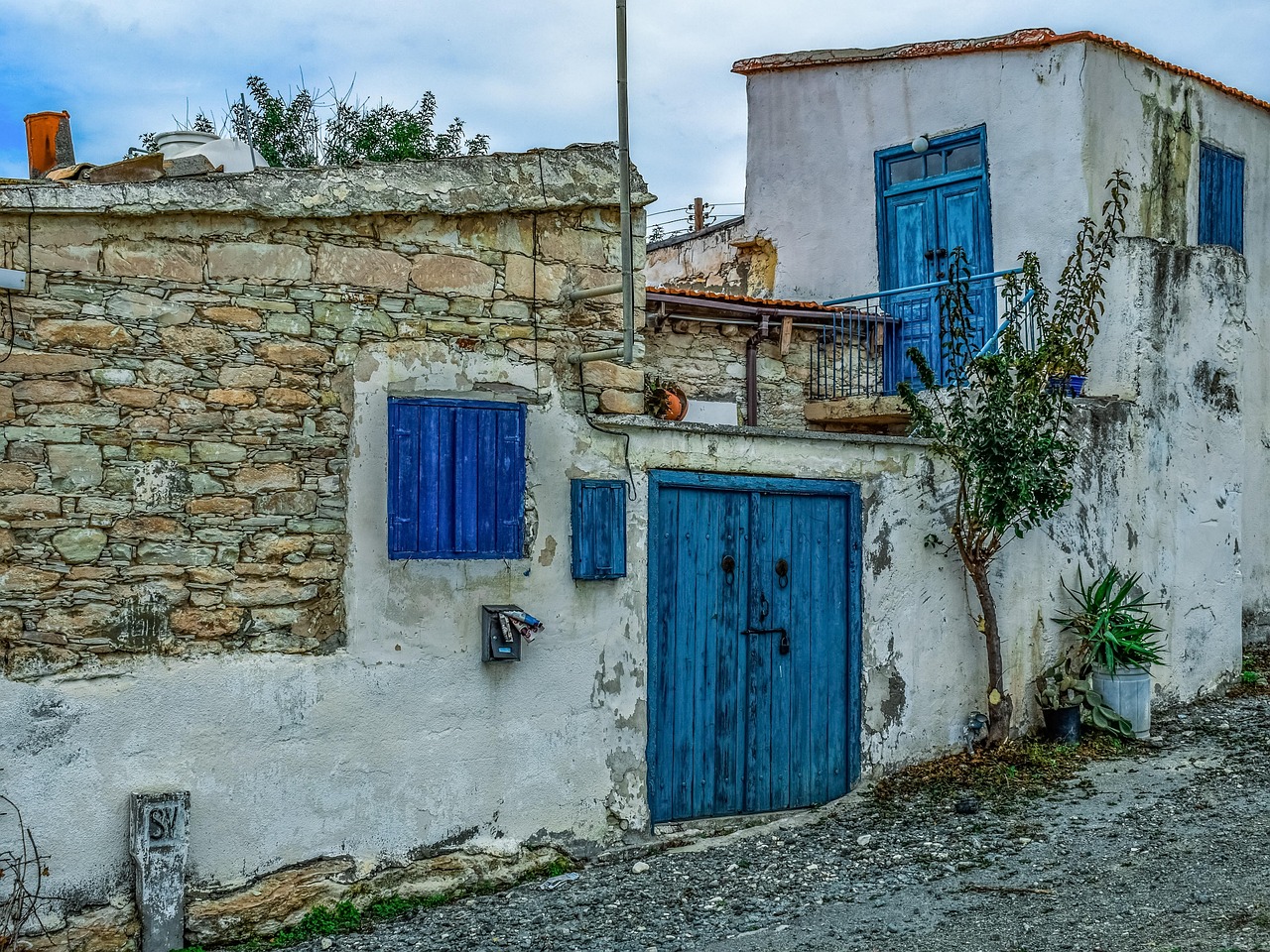 House - free online jigsaw puzzle photo