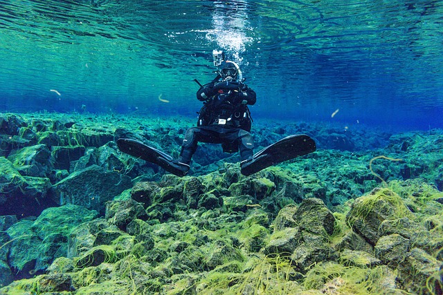 underwater, a journey of discovery, waters, ocean, divers lung, travel, sea, diver, adventure, dive, people, variety, water sports, deep, silfra-column, tectonic plate gap, tectonically, volcano, dry suit diving, diving suit, compressed air, neoprene, trilaminate, jacket, bcd, lung machine, finimeter, crystal clear, sicht100, blue, turquoise, equipment diving, tec-diving, freezing, glacier water, hobby, colorful, lake, iceland, pingvellier park, diving bottle, air bubbles, bubbles, rivers, zero time, rock
