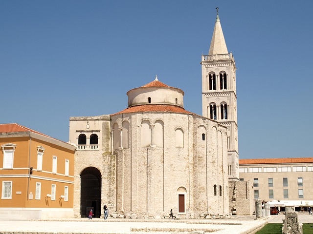 Free Architecture Church photo and picture