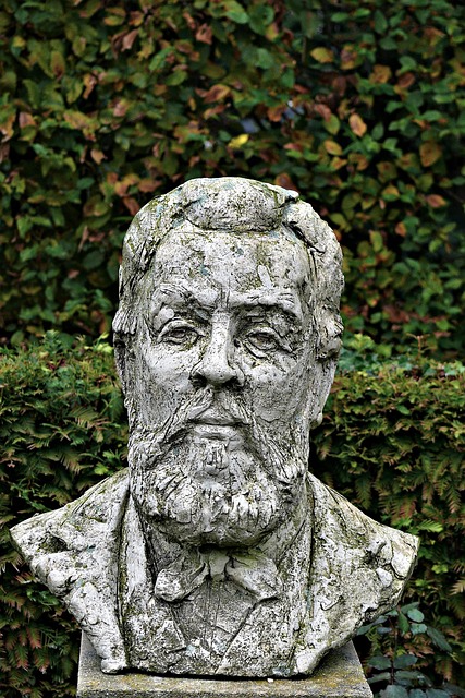 Free Sculpture Statue photo and picture