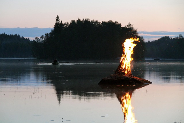 Free Lake Water photo and picture