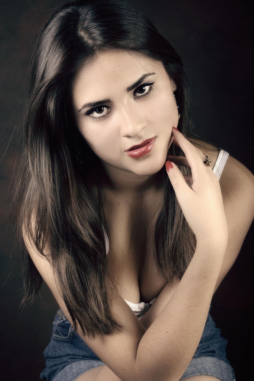 women-3291974_1280.jpg