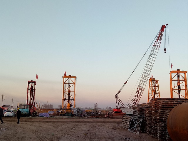 Free Industry Crane photo and picture