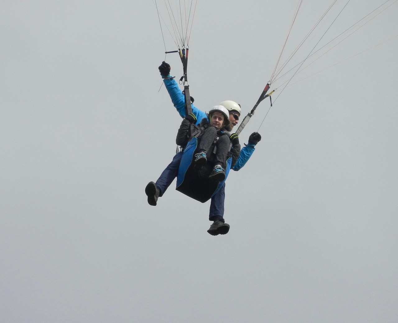 Paragliding - free online jigsaw puzzle photo