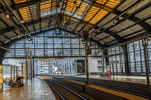 Berlin, Stationen Friedrichstraße, Tog